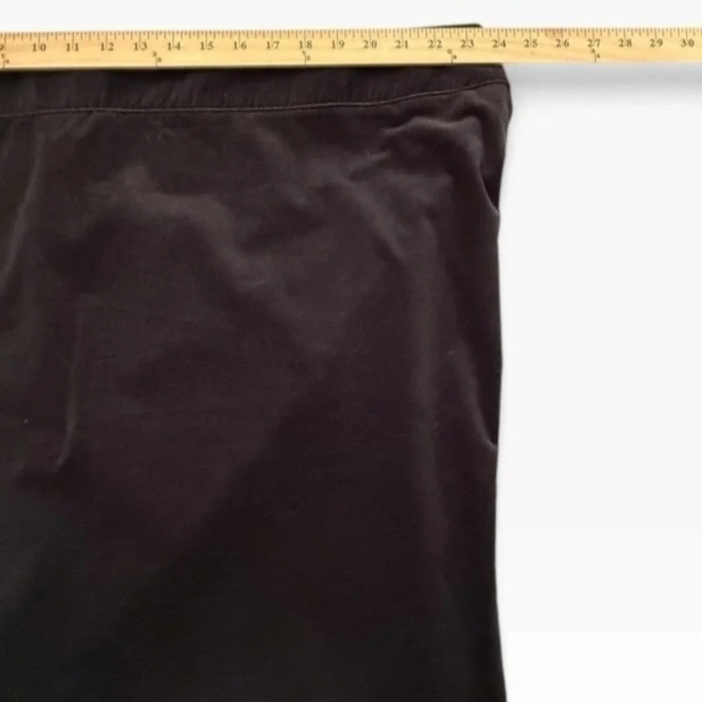 NWT Torrid Womens Size 24 Black Velvet Pencil Skirt with Sexy Button Slit Vent